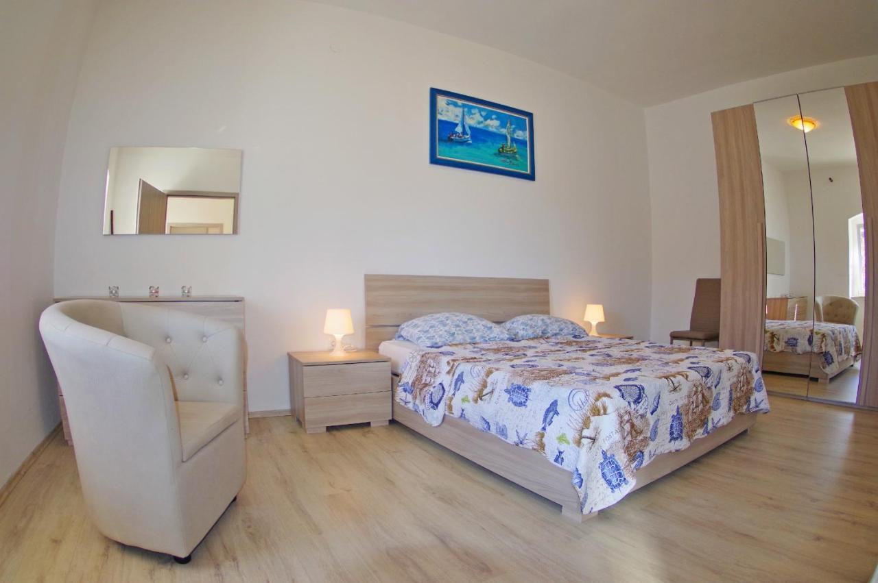 Holiday Apartments In House Sanja Rakalj Exterior foto